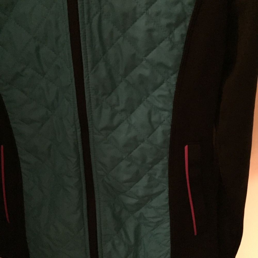 Fila girl’s hooded jacket, size L (14) - Picture 7 of 7
